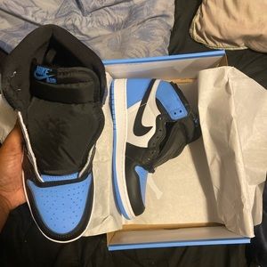 Air Jordan 1 Unc Toe